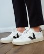 VEJA V-10 in extra white black Online