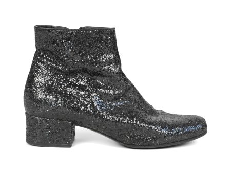 Saint Laurent Ankle Boots - Women s 37 For Sale